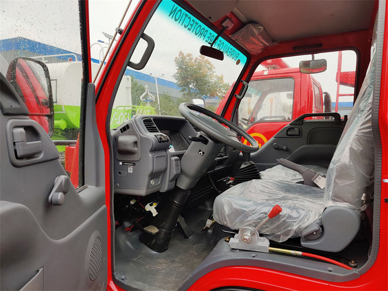 ISUZU light duty firefighting truck
