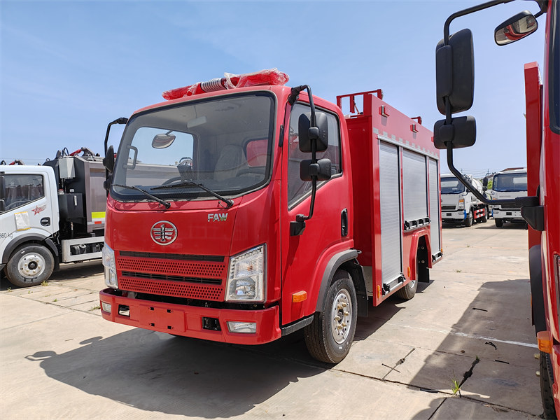 FAW 4×2 water tanker fire truck