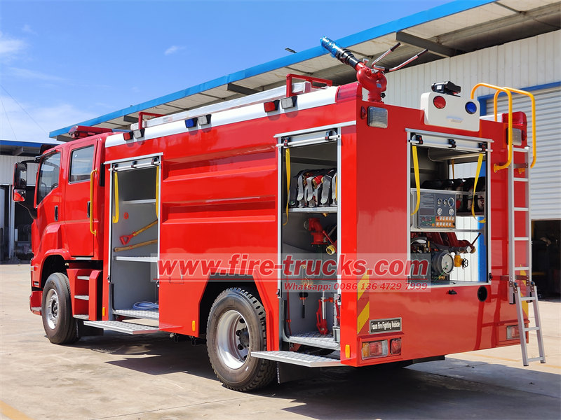 ISUZU GIGA foam fire engine