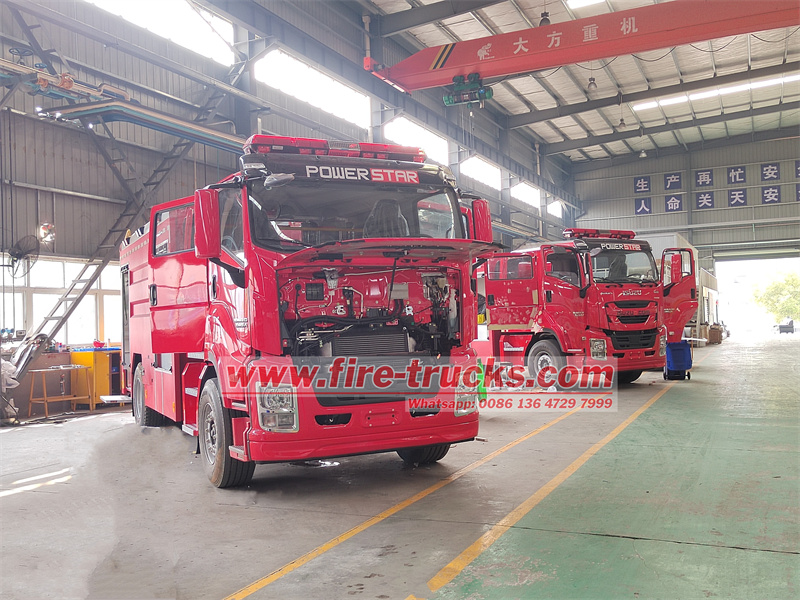 Isuzu giga 5000L water foam fire truck for production