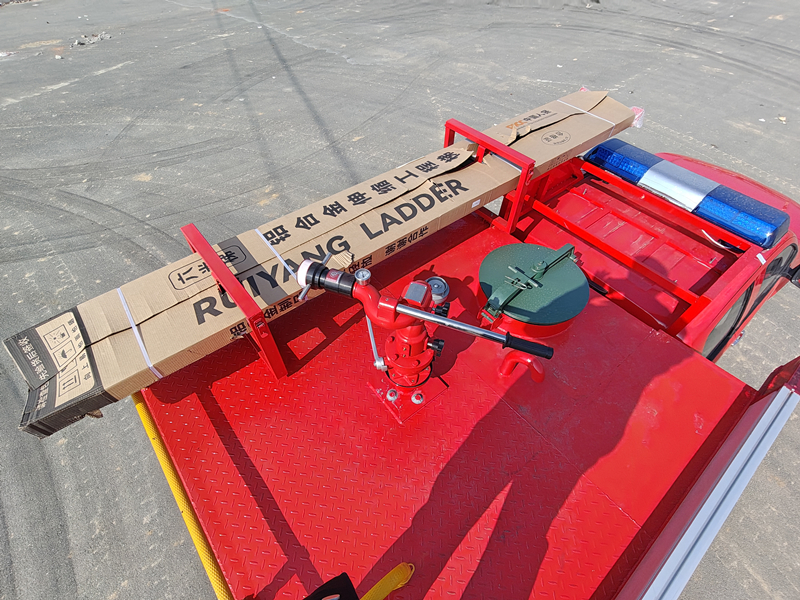 4x4 ISUZU Pick-up Small Fire Truck